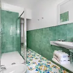 De Vivo Realty - Russo * نيرانو