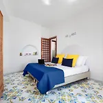 فيلة De Vivo Realty - Russo