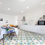De Vivo Realty - Russo * نيرانو