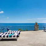 فيلة De Vivo Realty - Russo