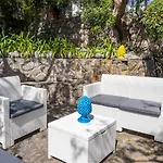 فيلة De Vivo Realty - Russo *