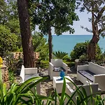 De Vivo Realty - Russo نيرانو