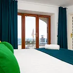 فيلة De Vivo Realty - Russo