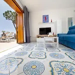فيلة De Vivo Realty - Russo *
