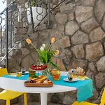 De Vivo Realty - Russo نيرانو