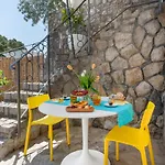 De Vivo Realty - Russo * نيرانو