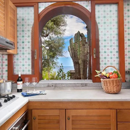Villa De Vivo Realty - Russo *