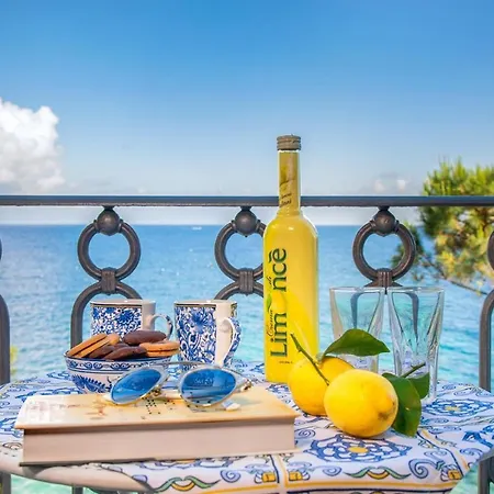 De Vivo Realty - Russo Villa *