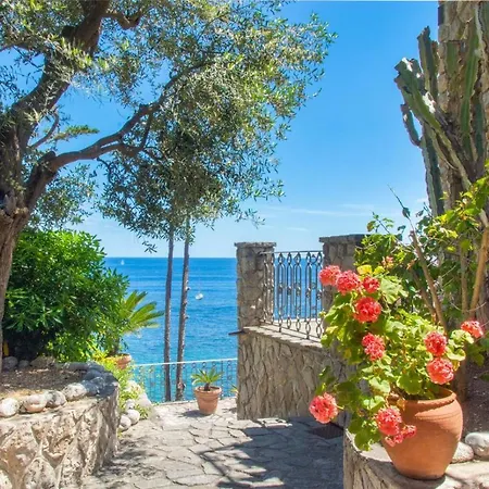 De Vivo Realty - Russo Villa