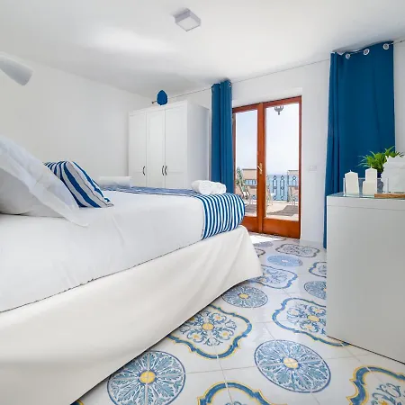 De Vivo Realty - Russo Villa Nerano