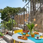 Villa De Vivo Realty - Villa Russo Nerano Nerano