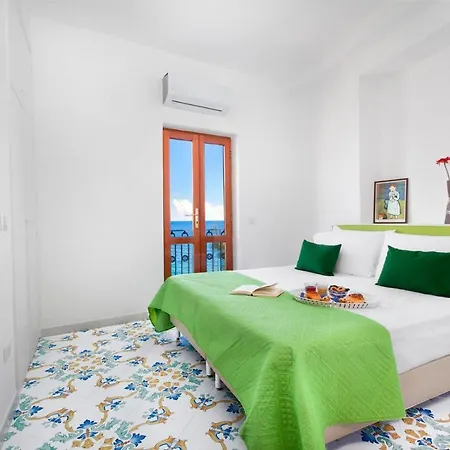 Russo - De Vivo Realty Nerano