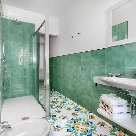Russo - De Vivo Realty * Nerano