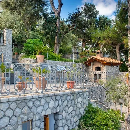 Russo - De Vivo Realty Villa