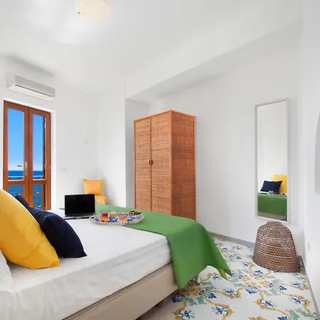 Villa Russo - De Vivo Realty *
