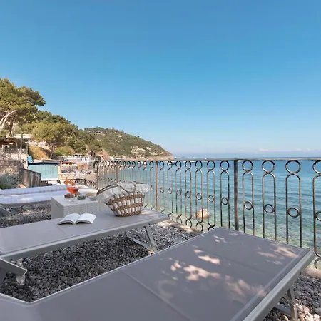 Russo - De Vivo Realty Villa Nerano