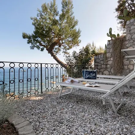 Russo - De Vivo Realty Villa